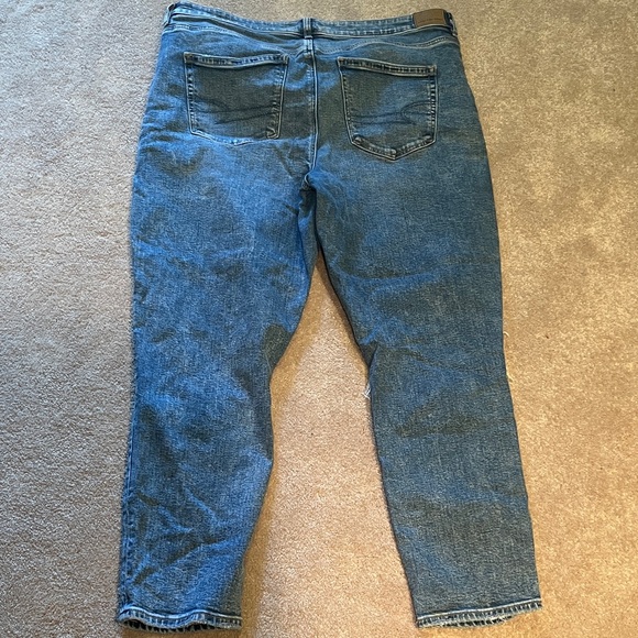 American Eagle Outfitters Ripped Blue Ankle Jeans - Picture 6 of 6